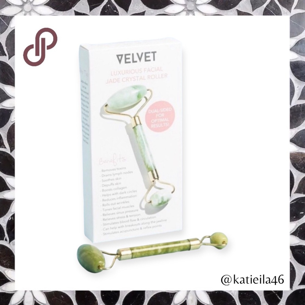Velvet Jade Crystal Facial Roller